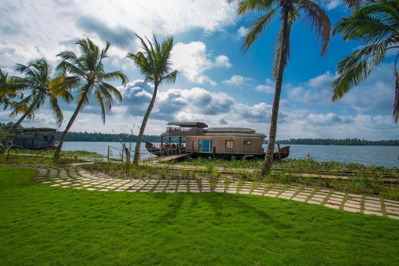Blue Serene Resort Guruvayur Exterior photo