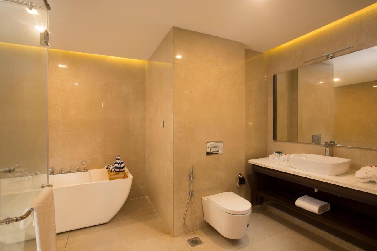 Blue Serene Resort Guruvayur Exterior photo