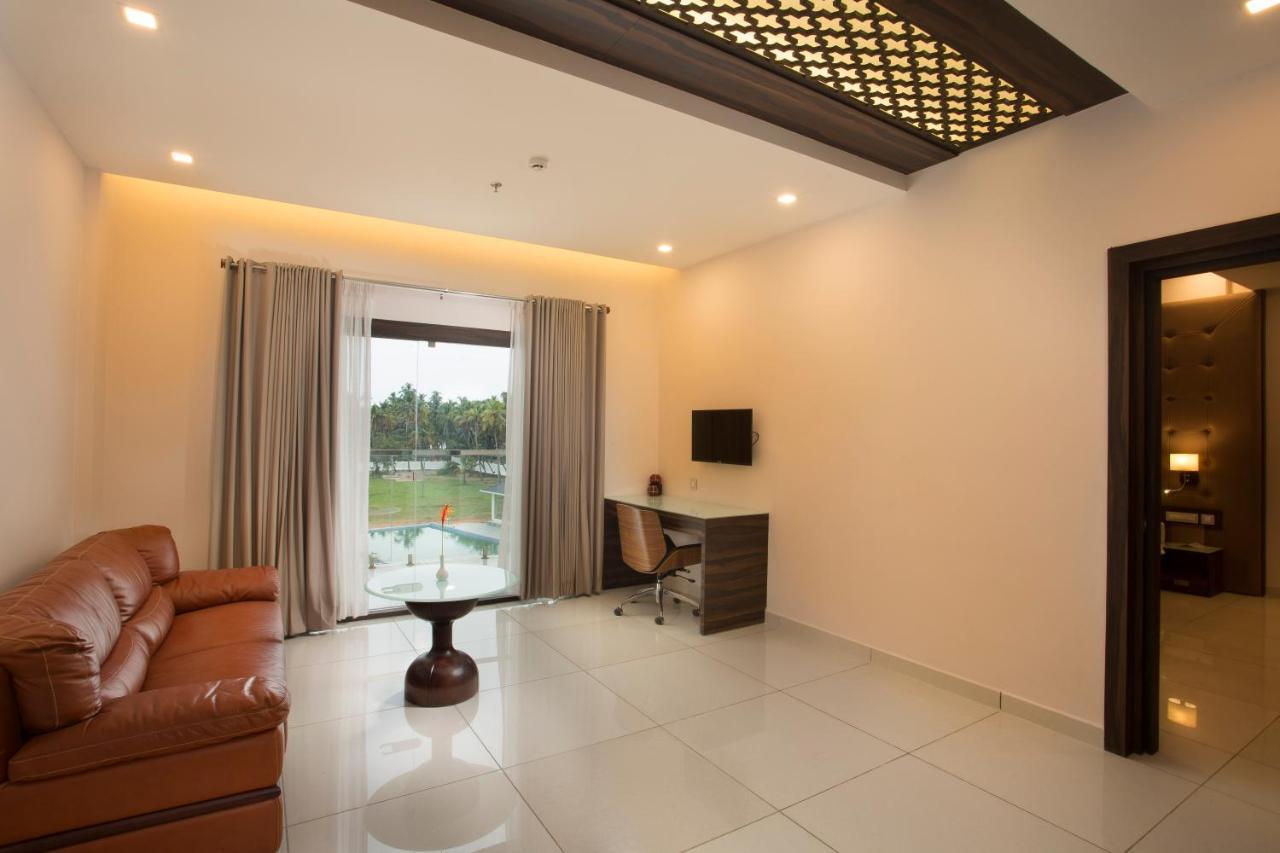 Blue Serene Resort Guruvayur Exterior photo